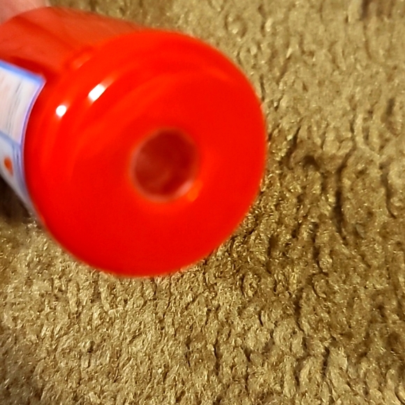 extinguisher shaped eyebrow pencil sharpener - Picture 5 of 5